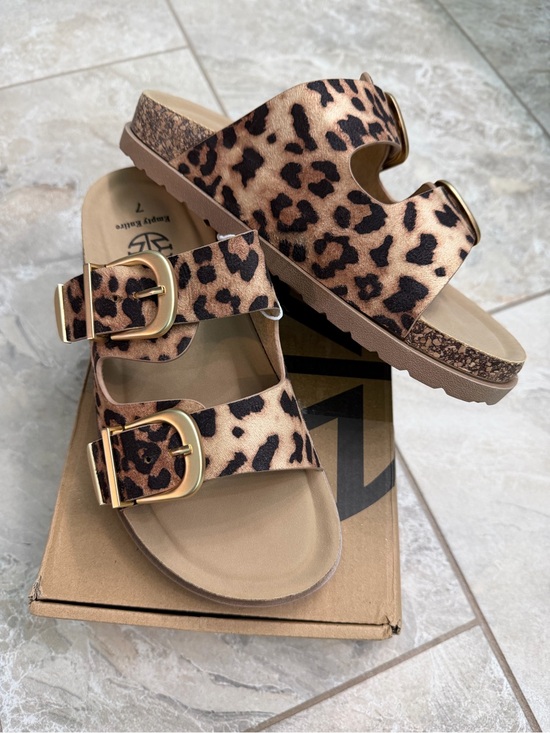 Empty Entire Shoes - Leopard Print Double Buckle Slide Platform Sandals - Women’s Size 7